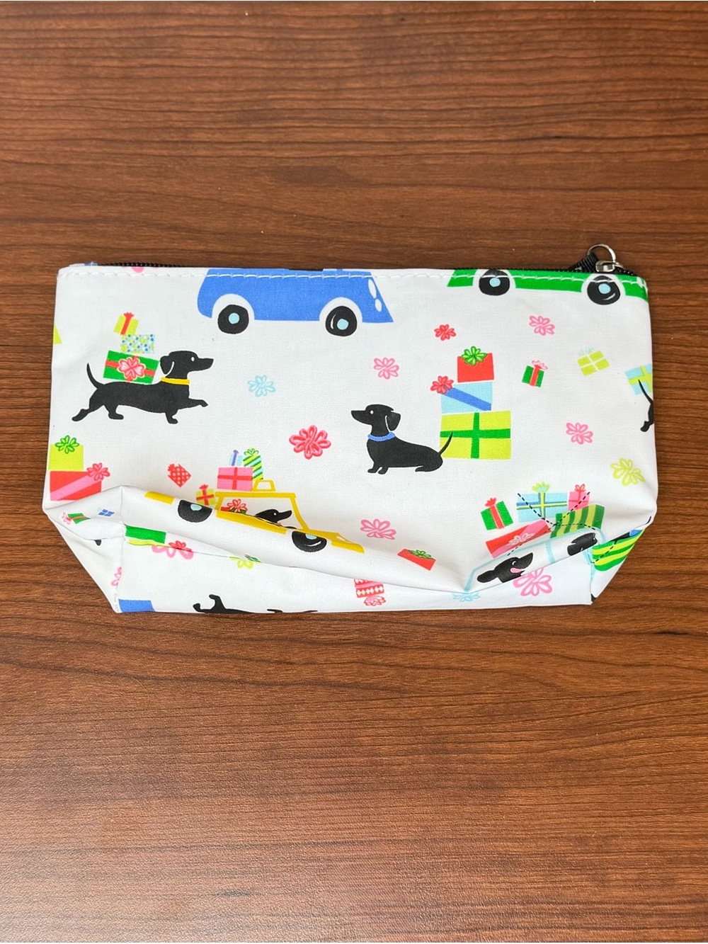 Scout Pouch with Dog Pattern - Picture 2 of 4
